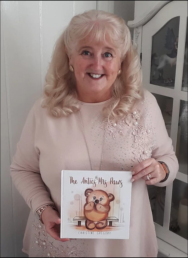 Feature on ‘The Antics of Mrs Paws’ by Christine Gregory
